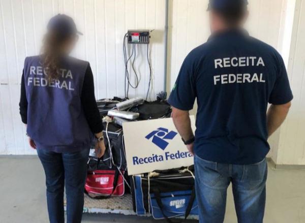 Operação acha 330 kg de cocaína em carga de mel do PI que ia para a Bélgica.(Imagem:Receita Federal)