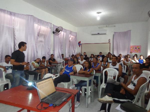 Educadores físicos comemoram seu dia em cerimônia de abertura da Semana da Pátria.(Imagem:FlorianoNews)