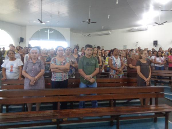 Fieis participam da abertura dos festejos em honra a São Francisco de Assis.(Imagem:FlorianoNews)