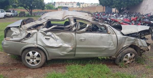 Motorista desobedece a PRF, tenta fugir e capota veículo na BR-316.(Imagem:PRF)