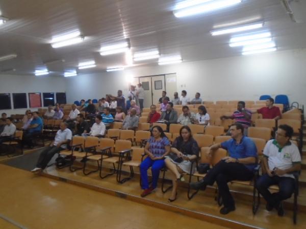 Eleições municipais de 2016 são pauta de reunião de trabalho em Floriano.(Imagem:FlorianoNews)