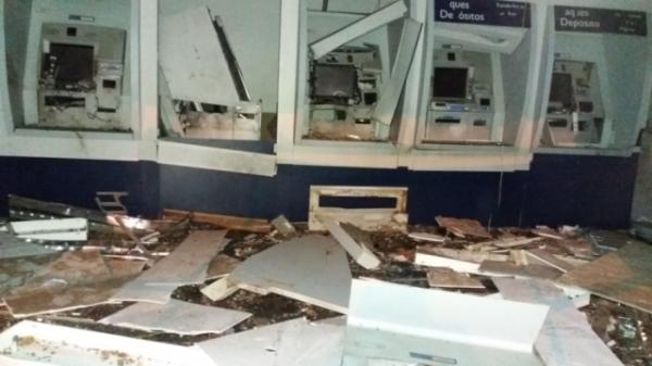 Quadrilha fortemente armada explode dois bancos em Campo Maior.(Imagem:Campo Maior em Foco)