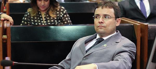 Fábio Novo tenta chegar à presidência da Casa Legislativa.(Imagem:Alepi)