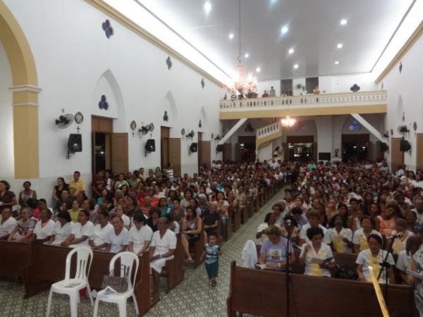 Derrubada do mastro marca encerramento dos festejos de São Pedro de Alcântara.(Imagem:FlorianoNews)