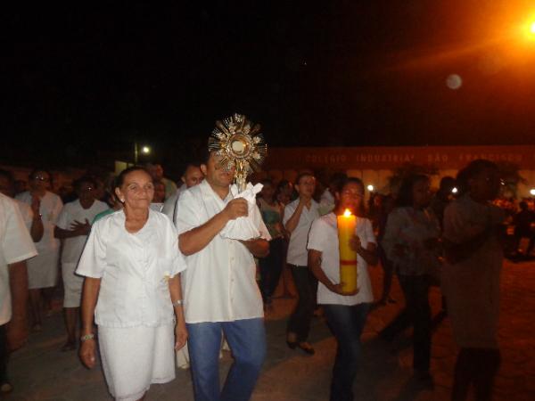 Paróquia de Nossa Senhora das Graças encerrou o 12º Cerco de Jericó.(Imagem:FlorianoNews)