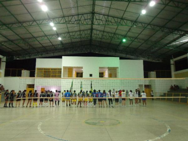 Mulheres florianenses são homenageadas com torneio feminino.(Imagem:FlorianoNews)