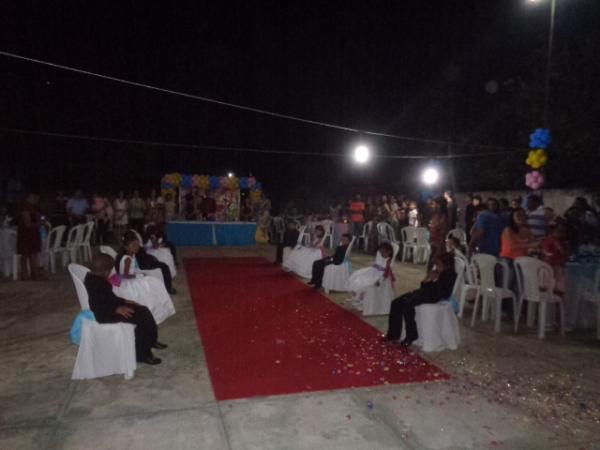 Alunos de Escola Municipal comemoram conclusão da Educação Infantil com formatura.(Imagem:FlorianoNews)