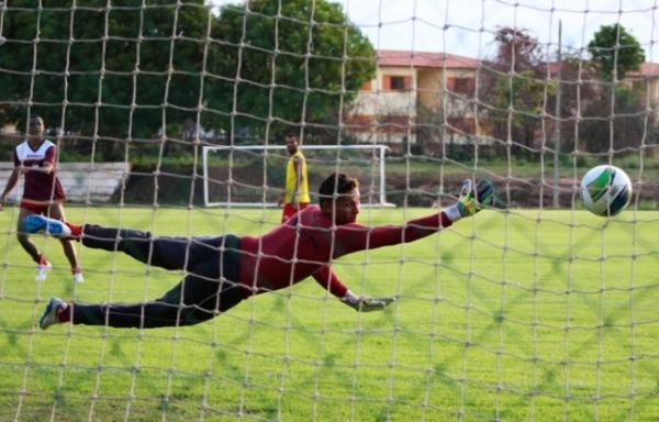 Goleiro Robson, River-PI(Imagem:Emanuele Madeira)