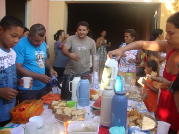 café da manhã da comunidade do Tiberão(Imagem:redação)