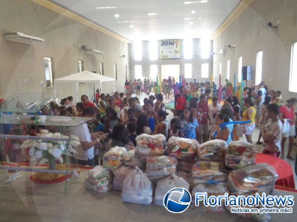 Igreja Quadrangular promoveu dia de ação social em Floriano.(Imagem:FlorianoNews)