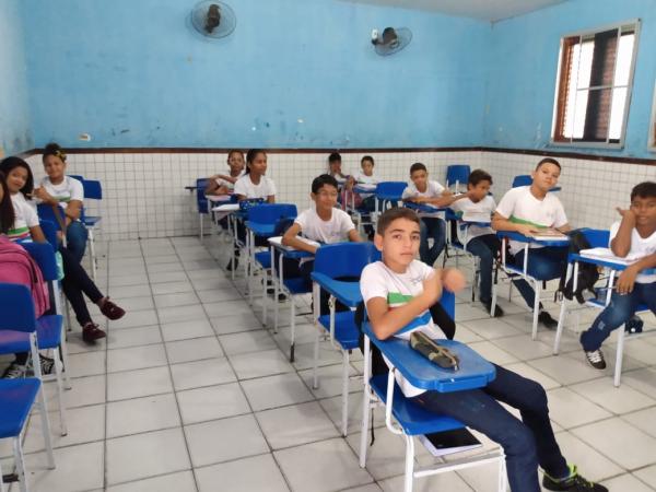 Projeto Amarelinho dá início ao cronograma de visitas às escolas para festival estudantil.(Imagem:FlorianoNews)