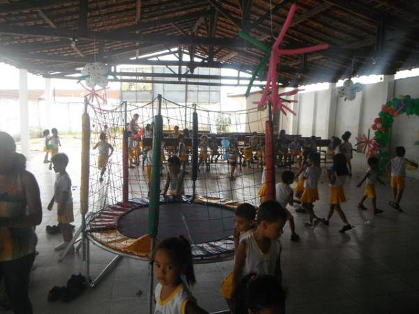  Escola Mega de Floriano realizou manhã recreativa em comemoração ao Dia da Criança.(Imagem:FlorianoNews)