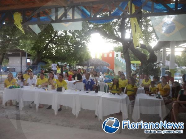 Torcedores de Floriano e Barão de Grajaú se reuniram para assistir partida entre Brasil e Croácia.(Imagem:FlorianoNews)