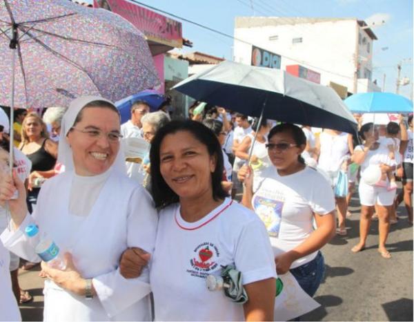 Moradores do conjunto Porto Alegre fazem protesto contra a violência.(Imagem:Meio Norte)