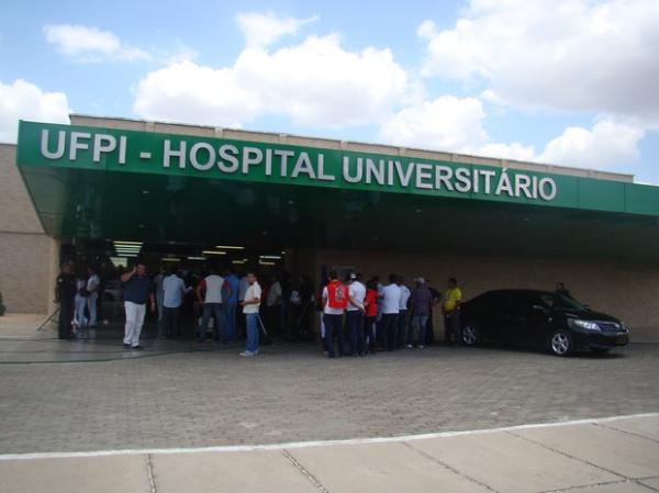 Servidores do Hospital Universitário estão em greve no PIauí.(Imagem:Gilcilene Araújo/G1)