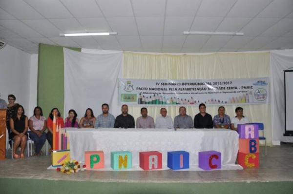 Educadores participam do IV Seminário Intermunicipal do PNAIC em Floriano.(Imagem:SECOM)