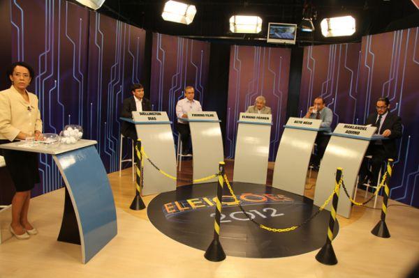 Muita movimentação no último debate dos candidatos à Prefeitura de Teresina.(Imagem:Divulgação)