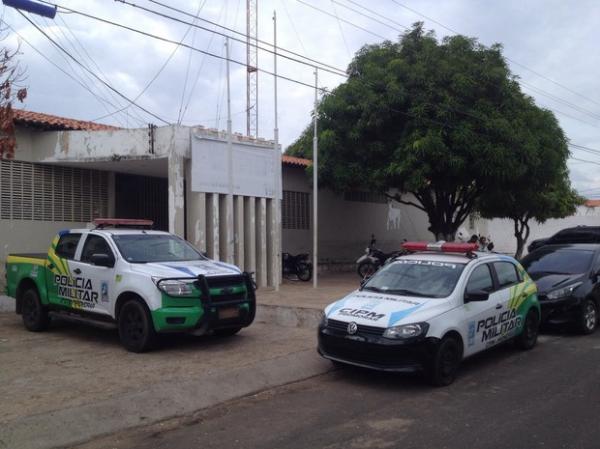 Suspeitos foram presos pela Companhia de Policiamento do Promorar.(Imagem:Ellyo Teixeira/G1)