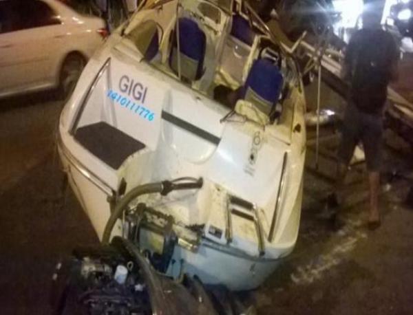 Lancha desgovernada atinge motociclista na av. João XXIII.(Imagem:Cidadeverde.com)