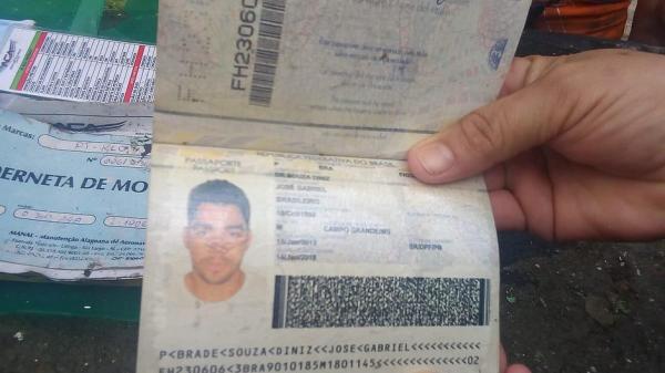 Passaporte de Gabriel Diniz encontrado em local de queda de avião.(Imagem:Reprodução/ Jornal Hoje)