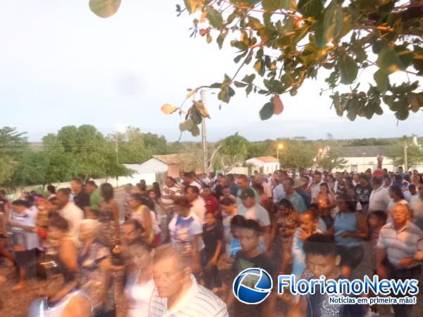 Procissão marca encerramento da festa de Nossa Senhora de Nazaré.(Imagem:FlorianoNews)