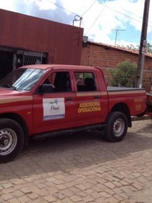 Bombeiros resgatam corpo de vítima de afogamento no Rio Poti.(Imagem:Gil Oliveira/G1)