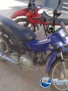 Motocicleta estava abandonada na PI 05.(Imagem:FlorianoNews)
