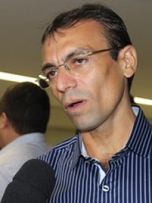 Presidente do Sinpoljuspi, Vilobaldo Carvalho, pede a realização de concurso.(Imagem:Gilcilene Araújo/G1)