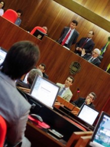 Deputados aprovam requerimentos para obras da Prefeitura de Teresina.(Imagem:Alepi)