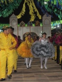 Mexeu Mexeu de Lagoa do Piauí trabalhou o tema fé no Festival.(Imagem:Catarina Costa/G1)