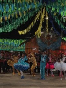 Grupo Balança mais não cai animou público no Festival Clube.(Imagem:Catarina Costa/G1)