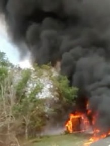 Veículos incendiaram após a colisão na BR-316.(Imagem:Polícia Militar)