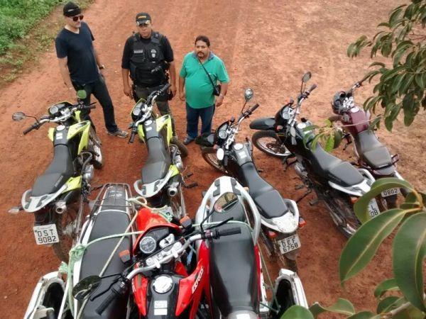 Polícia apreende motos roubadas e clonadas no Norte do Piauí.(Imagem:Jonas Sousa/PortalCampomaior)