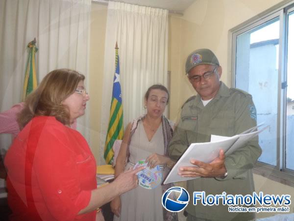 Secretária de Segurança visita quartel da PM de Floriano.(Imagem:FlorianoNews)