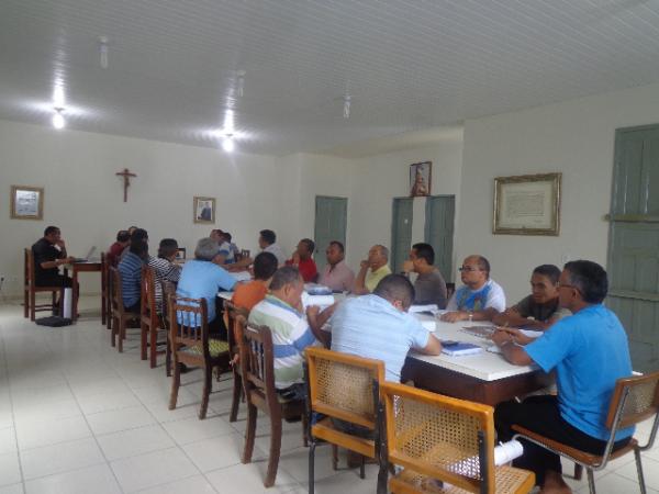 Diocese de Floriano promoveu reunião geral do clero.(Imagem:FlorianoNews)