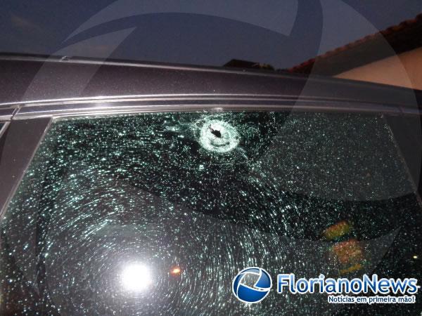 Veículo do jogador também foi atingido.(Imagem:FlorianoNews)