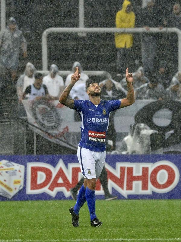 Ronaldo, em Corinthians x Santo André(Imagem:Reprodução)