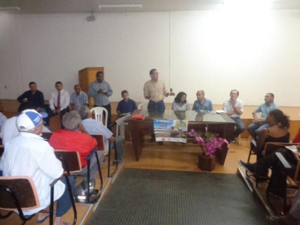 INCRA participa de reunião com representantes de assentamentos em Floriano.(Imagem:FlorianoNews)