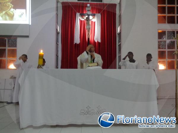 Procissão e missa encerram a festa de Senhora Sant'Ana em Floriano. (Imagem:FlorianoNews)