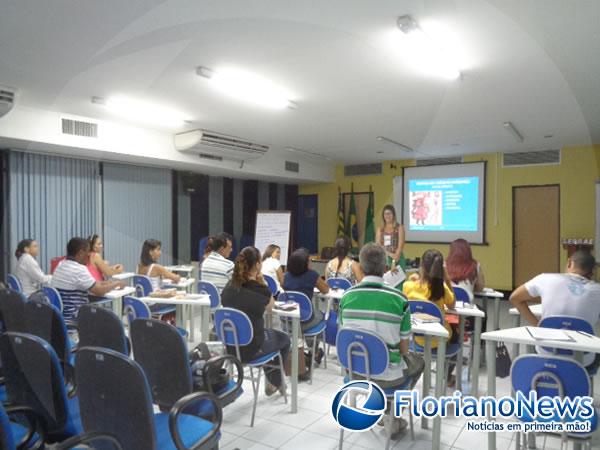 Microempreendedores participam de palestra sobre Planejamento Estratégico.(Imagem:FlorianoNews)