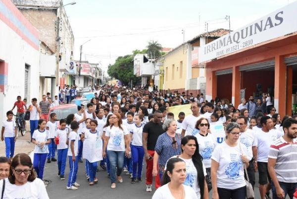 Caminhada marca Dia Mundial da Água em Floriano.(Imagem:SECOM)