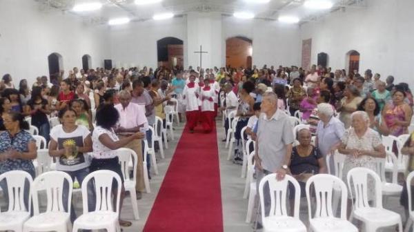 Nova Igreja de Santa Cruz é inaugurada com festa em Floriano.(Imagem:FlorianoNews)