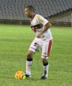 Atacante Warley não conseguiu marcar o seu na estreia contra o Moto Club.(Imagem:Daniel Cunha)