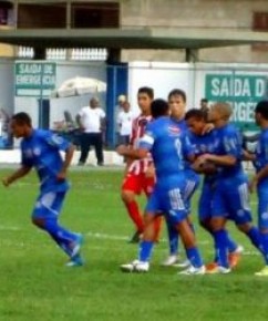 Crise financeira pode resultar na ausência do Parnahyba no Estadual em2015.(Imagem:Elmadã Gonçalves / Torcida Azulina)