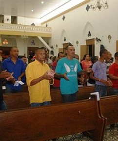 Pacientes do CAPS AD III participam de missa em Ação de Graças.(Imagem:Waldemir Miranda)