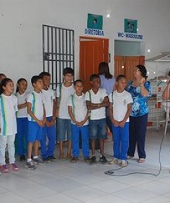 Rede de ensino de Floriano iniciou aulas nesta terça-feira.(Imagem:Waldemir Miranda)