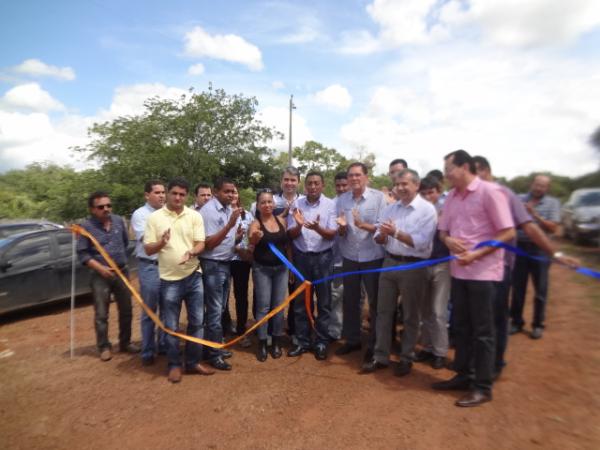 Entrega de recuperação da estrada do povoado Amolar.(Imagem:FlorianoNews)