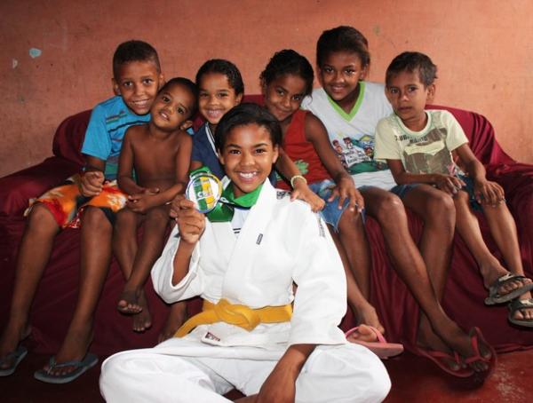 Mais velha e única atleta, Elenilda é inspiração para irmãos.(Imagem:Náyra Macêdo/GLOBOESPORTE.COM)