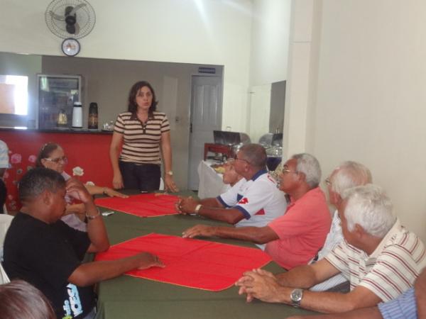 Vereadora Ana Cleide lançou pré-candidatura para prefeitura de Floriano.(Imagem:FlorianoNews)