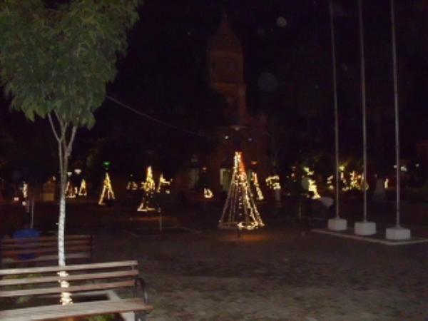 Praça da Matriz decorada(Imagem:Léo Miranda)